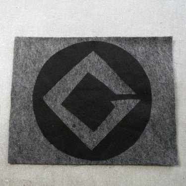 Make a minion logo patch