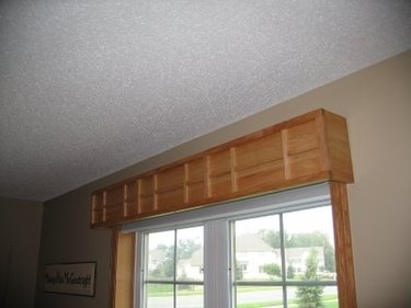 How to Hang a Valance Over a Vertical Blind | eHow