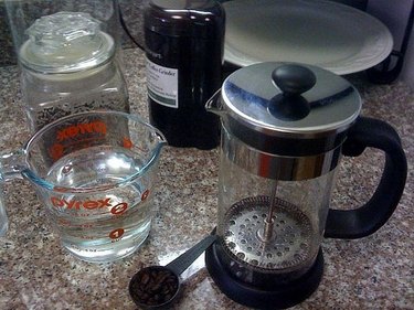 How to Make Great Coffee in French Press with Fresh Ground Whole Bean