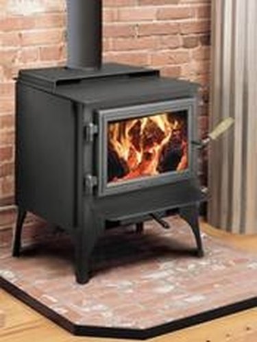 woodstove - Using self-leveling cement as a wood stove's stove