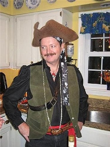 How to Make an Adult Male Pirate Costume