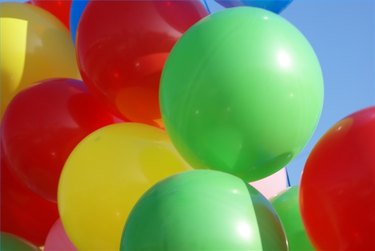 What To Spray On Balloons To Make Them Shiny