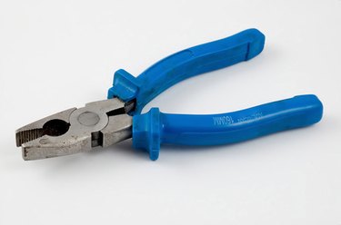 flat-nose pliers