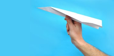 World's Best Paper Airplane - Simple and Sturdy : 10 Steps