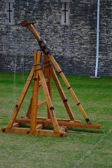 trebuchet catapult made out of popsicle sticks