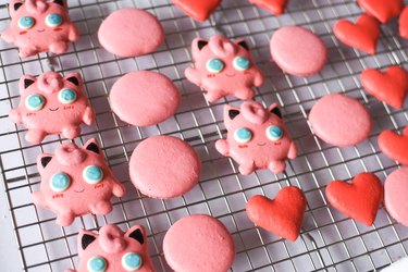 Finished jigglypuff macarons