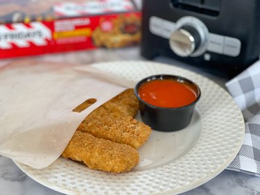 mozzarella sticks in a toaster bag