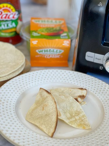 toasted corn tortillas