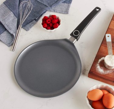 SCANPAN Classic Nonstick Omelette & Crepe Pan