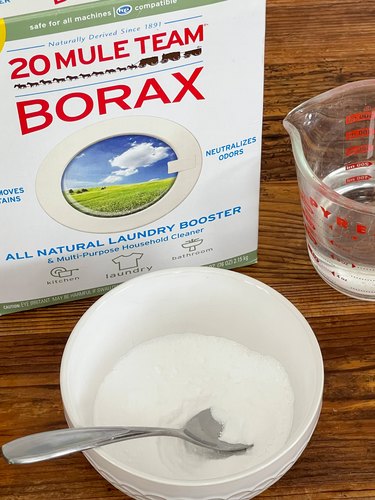 mix borax and water