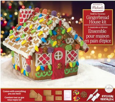 Williams Sonoma Mini Gingerbread House Mug Topper