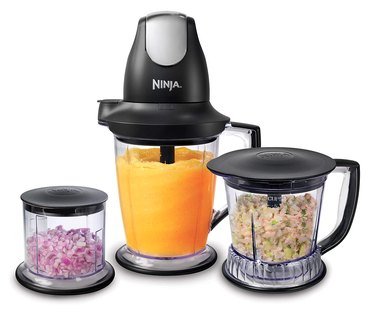 Ninja Master Prep Professional Chopper QB1004 with three chopping cups/bowls.