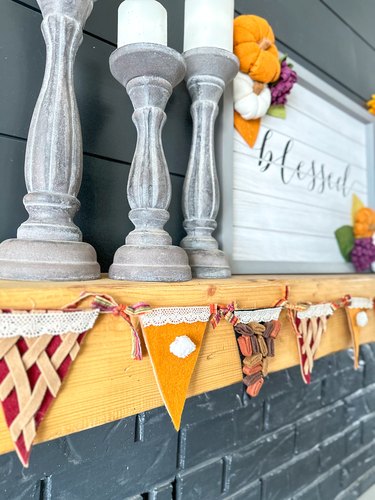 finished vertical pie garland