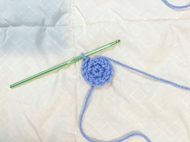 Second row of single crochet with 10 stitches