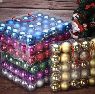 Multicolored Christmas ornament sets