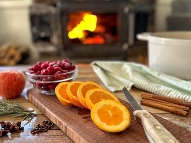 slice oranges for simmer pot recipe