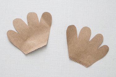 Kraft paper wings for turkey Thanksgiving cracker