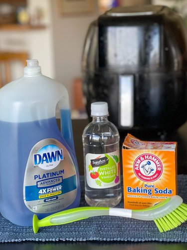 How To Clean Your Air Fryer With Vinegar And Bicarbonate Soda