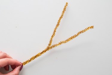Twist gold pipe cleaners for star crown tree topper
