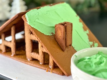 spread frosting on roof