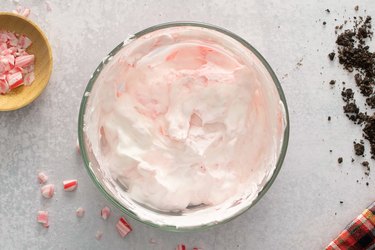 No-bake peppermint cheesecake mixture