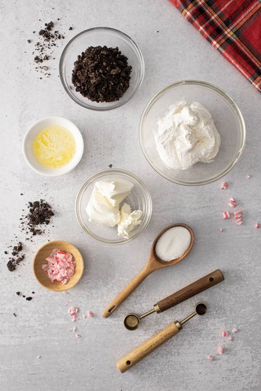 Ingredients for no-bake peppermint cheesecake for one