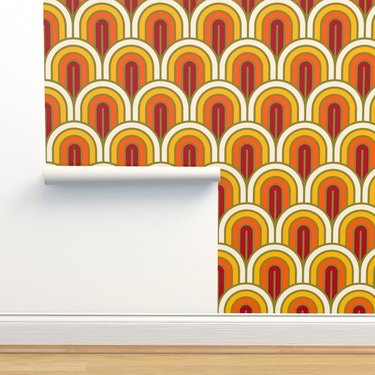 Retro red, yellow and white wallpaper