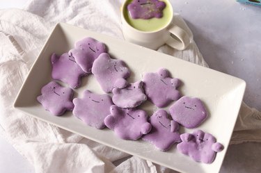 Plate of Ditto marshmallows