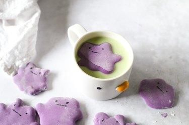Ditto marshmallow in matcha latte