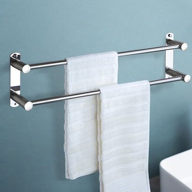 Towel rack