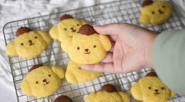 Finished Pompompurin cookies.