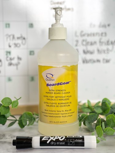 use whiteboard spray cleaner