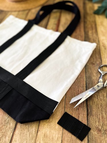 measure and cut horizontal strap for sun hat tote bag