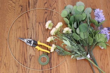 materials for minimalist wreath
