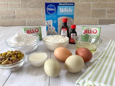 ingredients needed for pistachio bread
