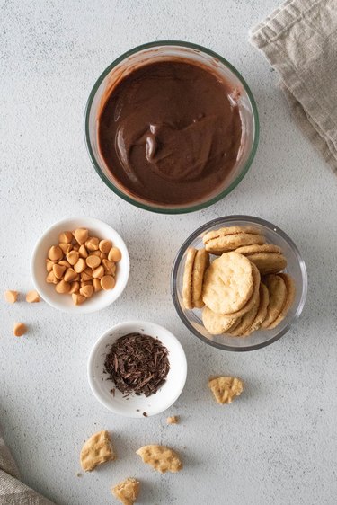 Ingredients for Do-si-do chocolate pudding cup