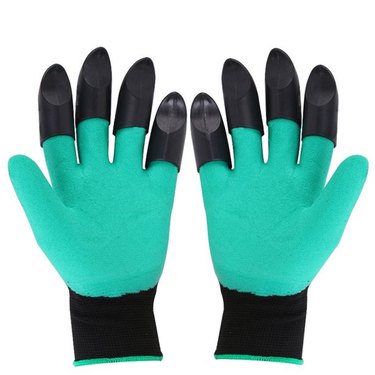 Gardening gloves with claws