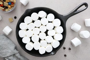 Marshmallows in a mini cast iron pan