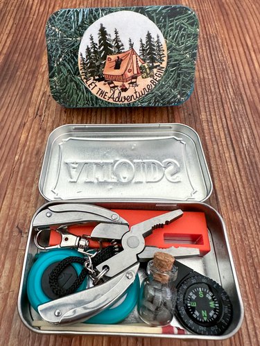 How to Build an Altoids Tin Survival Kit