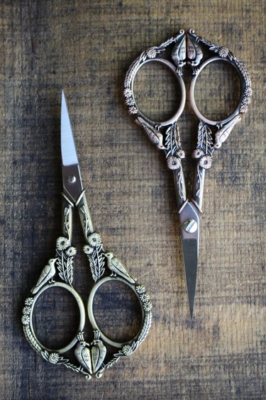 Feathered Friends Embroidery Scissors