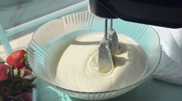 Smooth cheesecake filling mixture