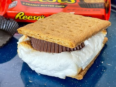 finished fluffernutter s'more