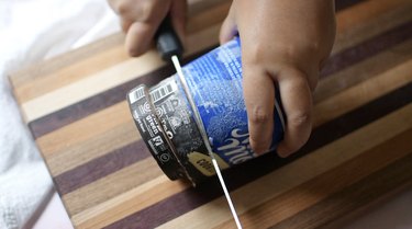 Slicing ice cream pint into thick slabs