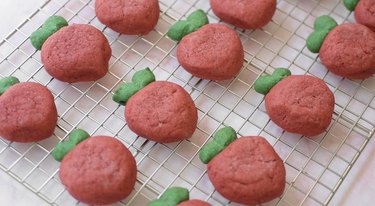 Baked strawberry cookies