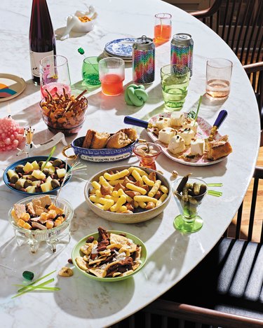 Table full of stackable appetizers