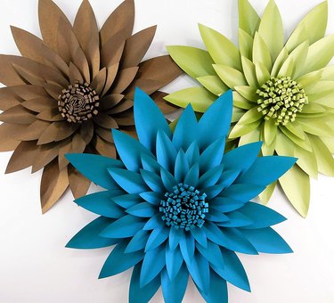 Make Your Own Flower Backdrop DIY