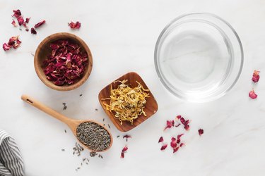 Ingredients for dried flower ice cubes