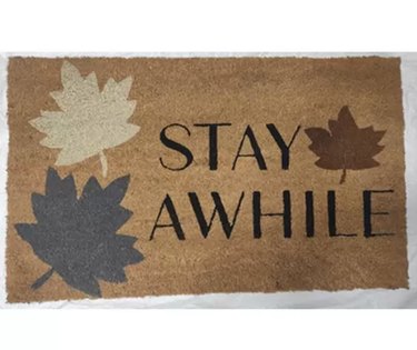 Barnyard Designs 'Hello' Doormat Welcome Mat, Outdoor Mat, Large Front Door  Mat Indoor Entrance Mat, Back Door Mat Outdoor Entrance, Front Porch Rug,  Cute Farmhouse Home Spring Fall, 30x17, Brown 