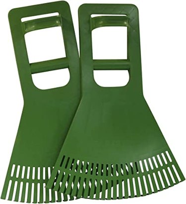 Leaf Claws allow you to easily grab a leaf pile and are ergonomically designed.