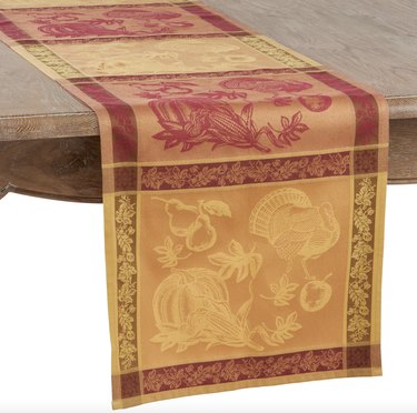 Turkey-themed red and yellow table runner